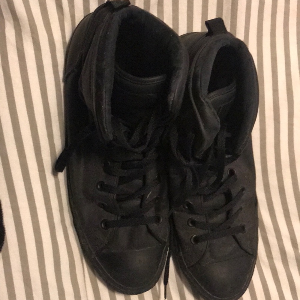 All black men’s high top converse size 11